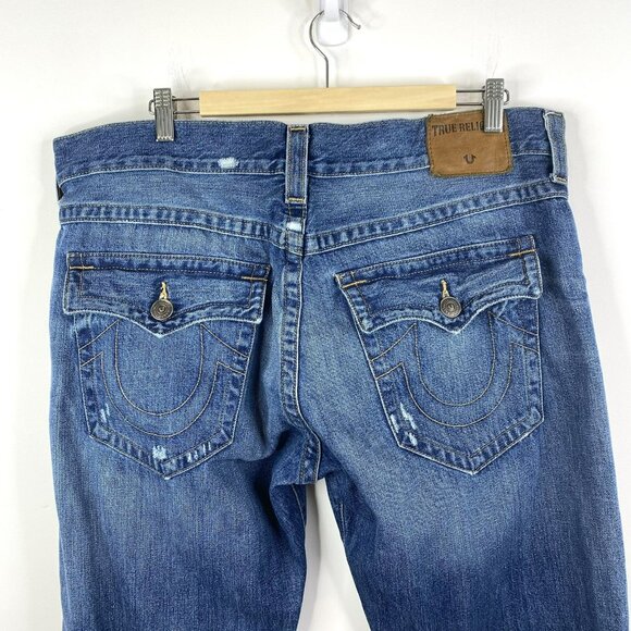 True Religion Jeans Mens 38x33 Geno Relaxed Slim Denim Distressed Flap Pockets - Picture 2 of 5